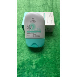 Protector solar Fluido facial piel mixta oleosa FPS50